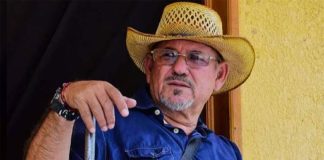 Former self-defense leader Mora: authorities must fight back against violence.