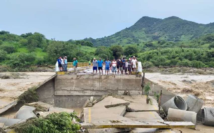 Damaged bridge leaves Guerrero residents stranded.