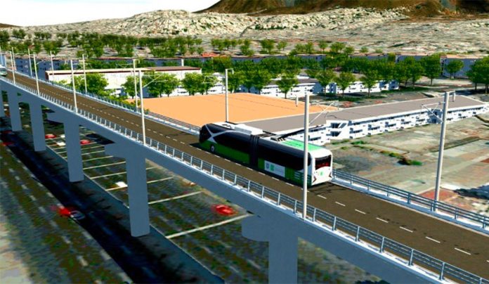 The new trolleybus line is intended to improve transportation in Iztapalapa.