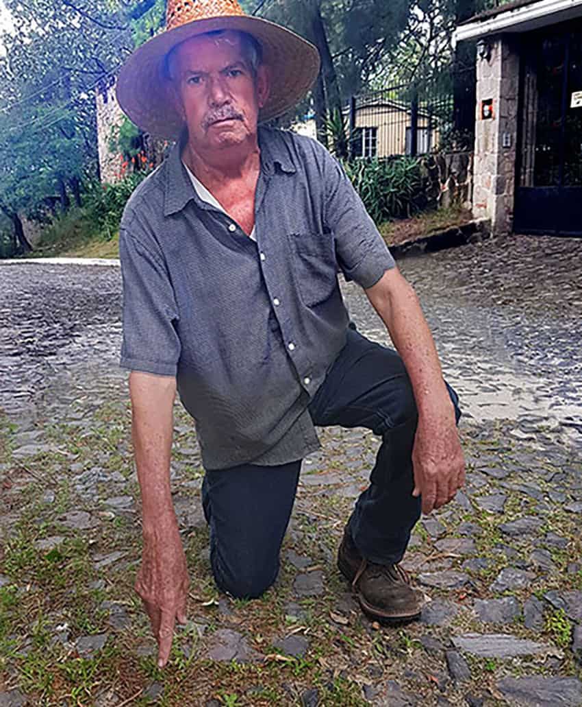 Don Pancho: there are two ways to repair a cobblestone road.