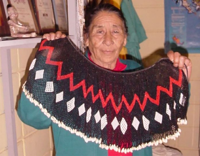 Artisan González with a Cocopah collar yoke.