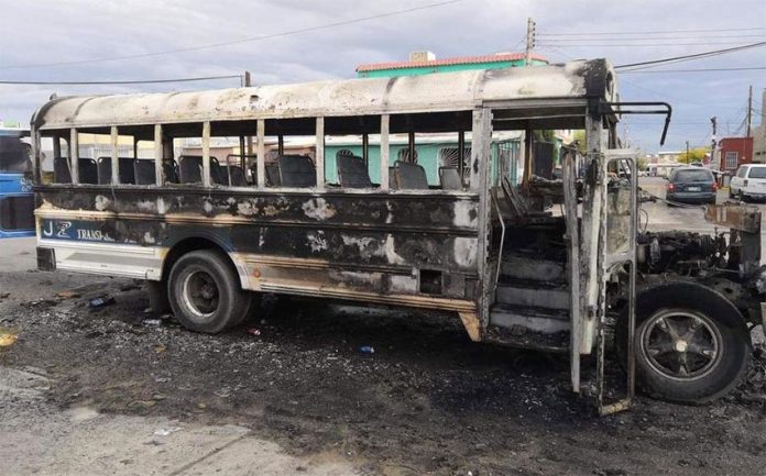 One of the buses set on fire in Juárez.