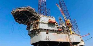 Drilling platforms and cargo ships are targets of pirates in the gulf.