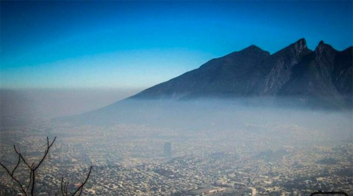 A blanket of smog over Monterrey.