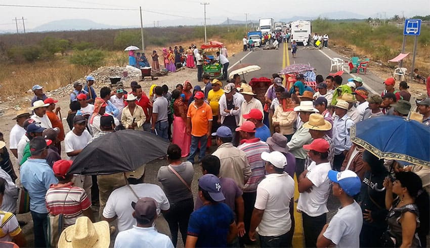 A Sol Rojo protest against the government's plans for the Isthmus of Tehuantepec.