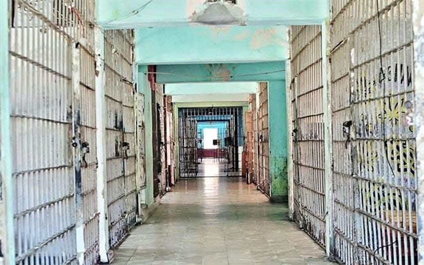 The prison housed over 300,000 prisoners since its opening in 1943.