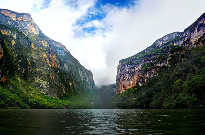 The imposing Sumidero Canyon lies northeast of Tuxtla Gutiérrez, Chiapas.