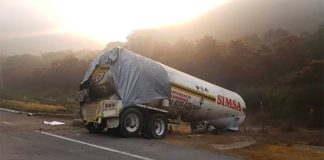 One of the trailers in the accident on the Siglo XXI highway.