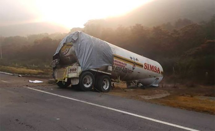 One of the trailers in the accident on the Siglo XXI highway.