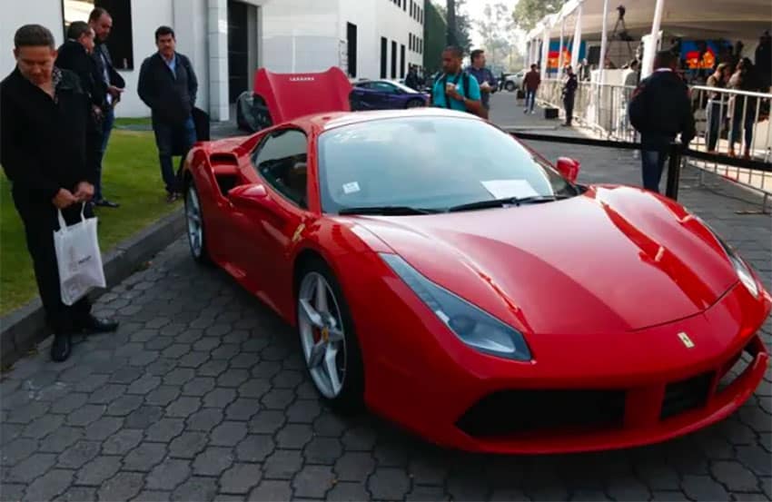 This Ferrari Spider sold for 4.9 million pesos.
