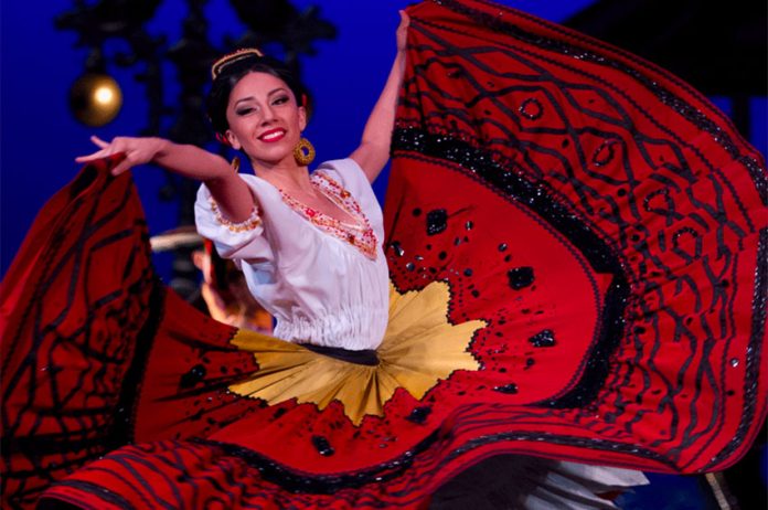The Folk Ballet is performing this week at Chapultepec Castle in Mexico City.