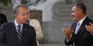 Calderón, left, and García in a photo taken during the former's presidency.