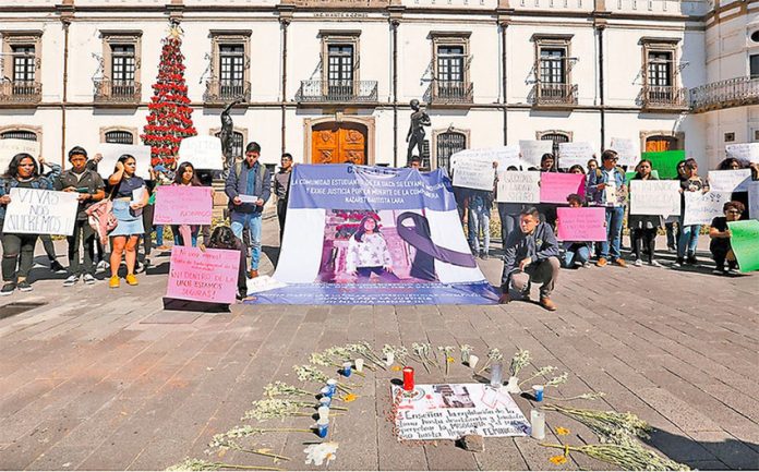 Protesters mourn one of the latest femicides in México state, that of student Nazaret Bautista in Texcoco.