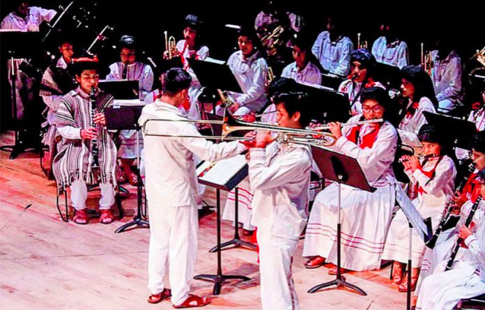 The Oaxaca orchestra whose instruments were stolen.