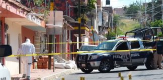 Investigators at a crime scene in Apaseo El Grande, Guanajuato. The state led the country in homicides in 2019.