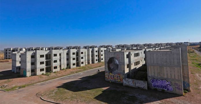 The Lomas del Mirador housing project was abandoned 10 years ago.