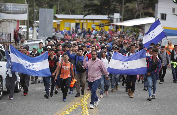 Migrants in Caravan 2020 at the southern border last week.