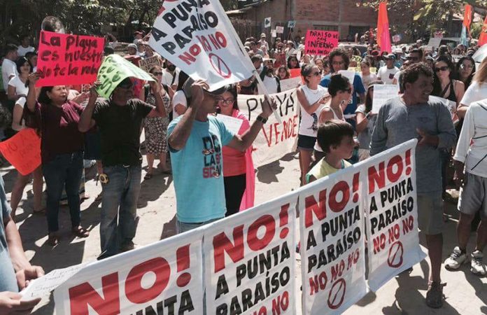 A protest against the San Pancho condominium project.