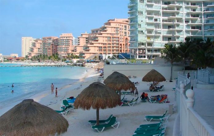 Cancún is 'overexploited,' says Fonatur chief.