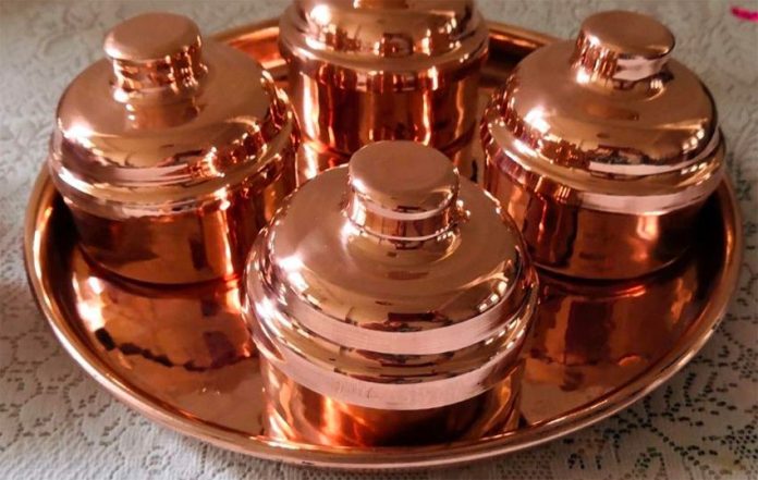 Copper goods from Michoacán among products at Mexico City fair.