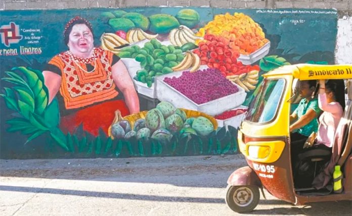 One of 100 new murals in Juchitán.