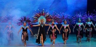 A scene from Quetzalcóatl: 'Mexico has many legends.'