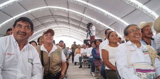 AMLO gets a hero's welcome in Campeche.