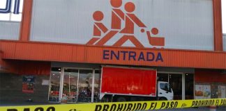Looters struck at this Oaxaca store on Wednesday.