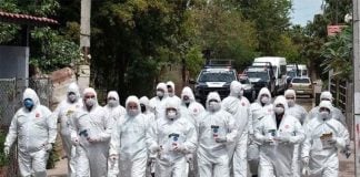 Police don new uniforms in Los Mochis.