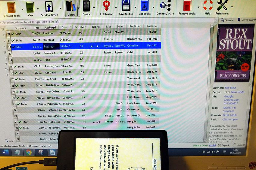 Calibre downloading an ebook into a Kindle.