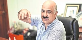 Ricardo Ahued: left for personal reasons.