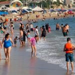 Covid-19 threat failed to keep people away from the beach in Veracruz on the weekend.