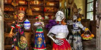 Papier-mache figures in an image from Thelmadatter's book.