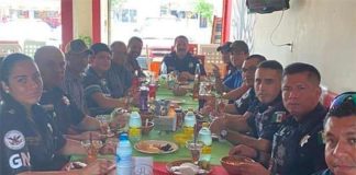 National Guardsmen dine with suspected criminals in Puebla.