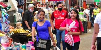 Shoppers at a market in Coahuila last week.