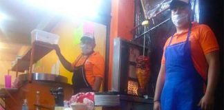 Free tacos courtesy Los Pastorcitos.