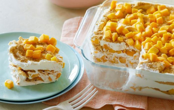 This Mango Icebox Cake is a traditional Filipino dish but works perfectly in Mexico.