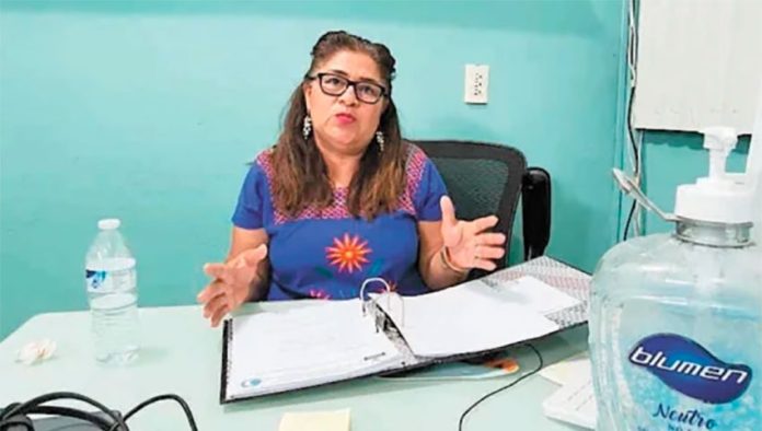 The president's attitude is patriarchal, said Rogelia González.
