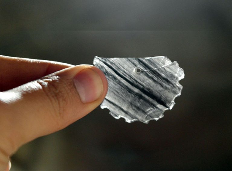 Ultra-thin obsidian spangles from 100 BC present a mystery Ultra-thin obsidian spangles from 100 BC present a mystery