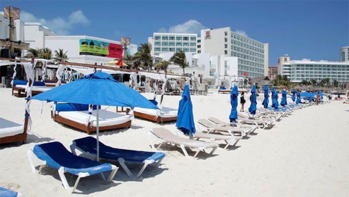 Beaches are closed but 41 hotels are open in Quintana Roo.