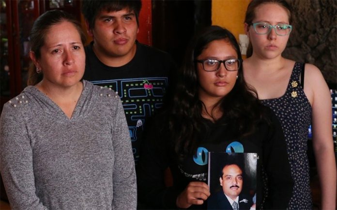 The family of Dr. Ríos, who was refused a coronavirus test.