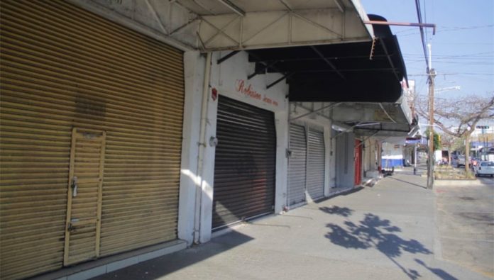Stores in the Medrano garment zone in Guadalajara remain closed.