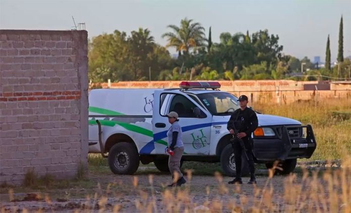 Officials continue to find bodies in Jalisco.