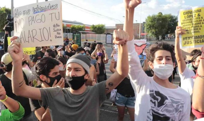 Protesters in Guadalajara on Friday.