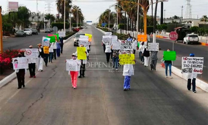 Healthcare workers protest in Ciudad Constitución.