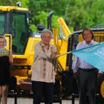 The president kicks off construction of the Maya Train.