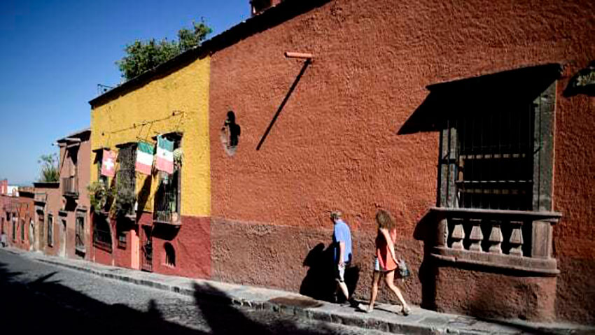 A quiet street in San Miguel de Allende.