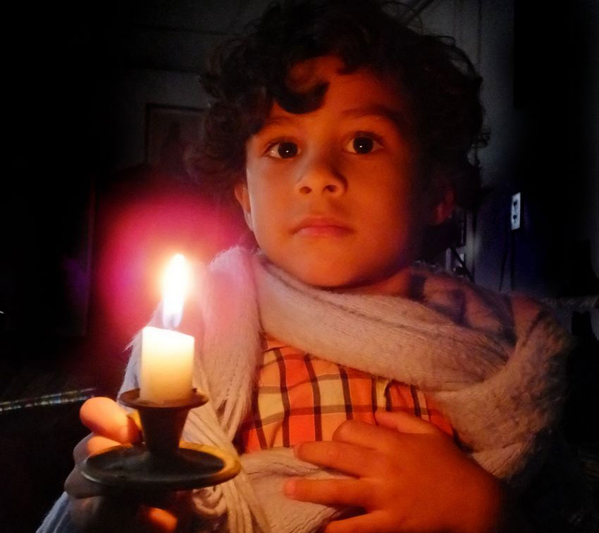 https://mexiconewsdaily.com/wp-content/uploads/2020/07/4-Paolo-with-candle.jpg