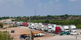 Yaquis block the highway last week between Ciudad Obregón and Guaymas.