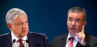 The president insinuated that Díaz, right, approved a suspicious loan to Pemex.